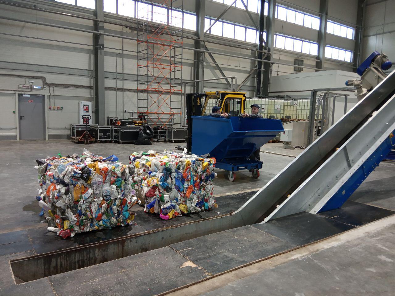 В Перми заработала самое мощное оборудование, перерабатывающее пластиковые отходы