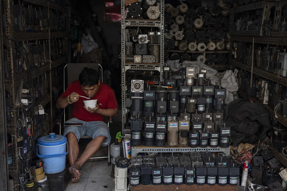 Подпольная переработка электролома во Вьетнаме