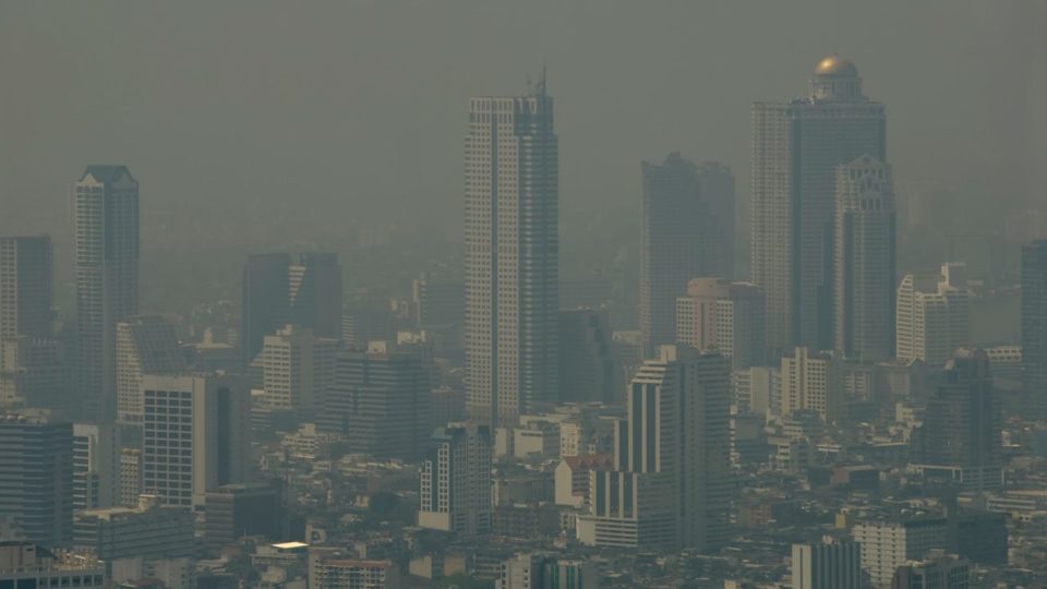 Загрязнение воздуха в Бангкоке: 200 000 человек госпитализированы.